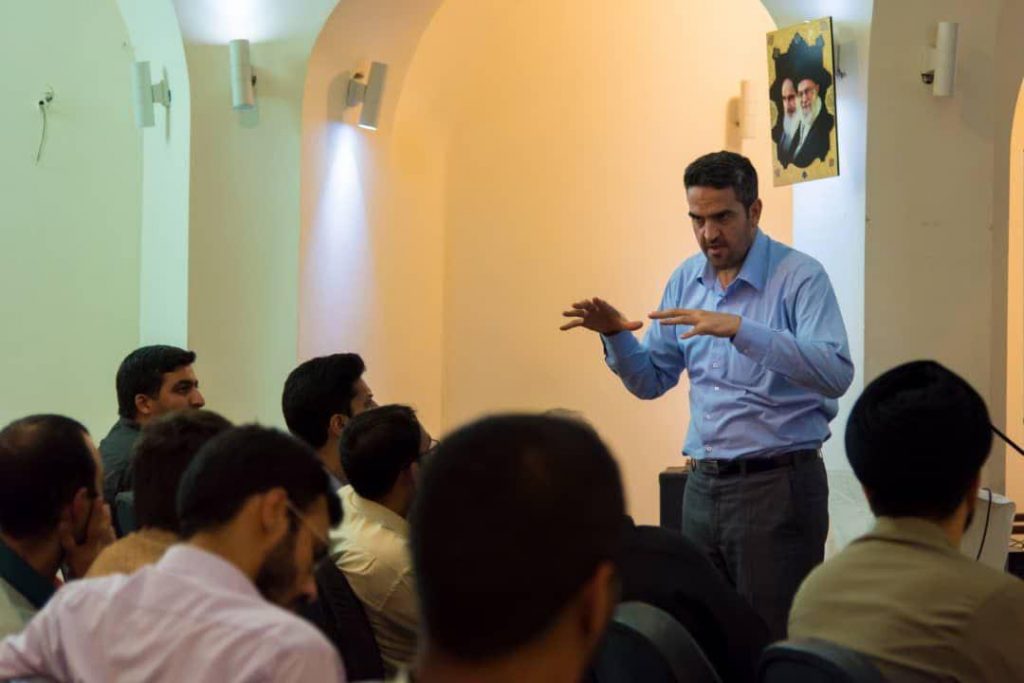 استاد دکتر رسول بخشی اقتصاد دانشگاه اصفهان - متا - بورس و بانک