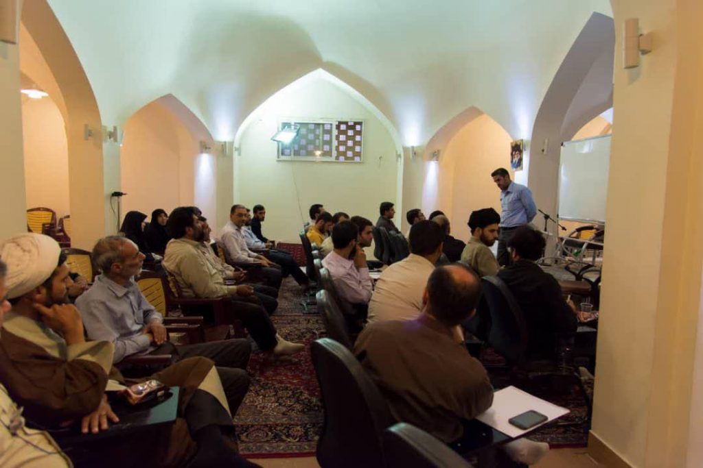 استاد دکتر رسول بخشی اقتصاد دانشگاه اصفهان - متا - مکتب اصفهان